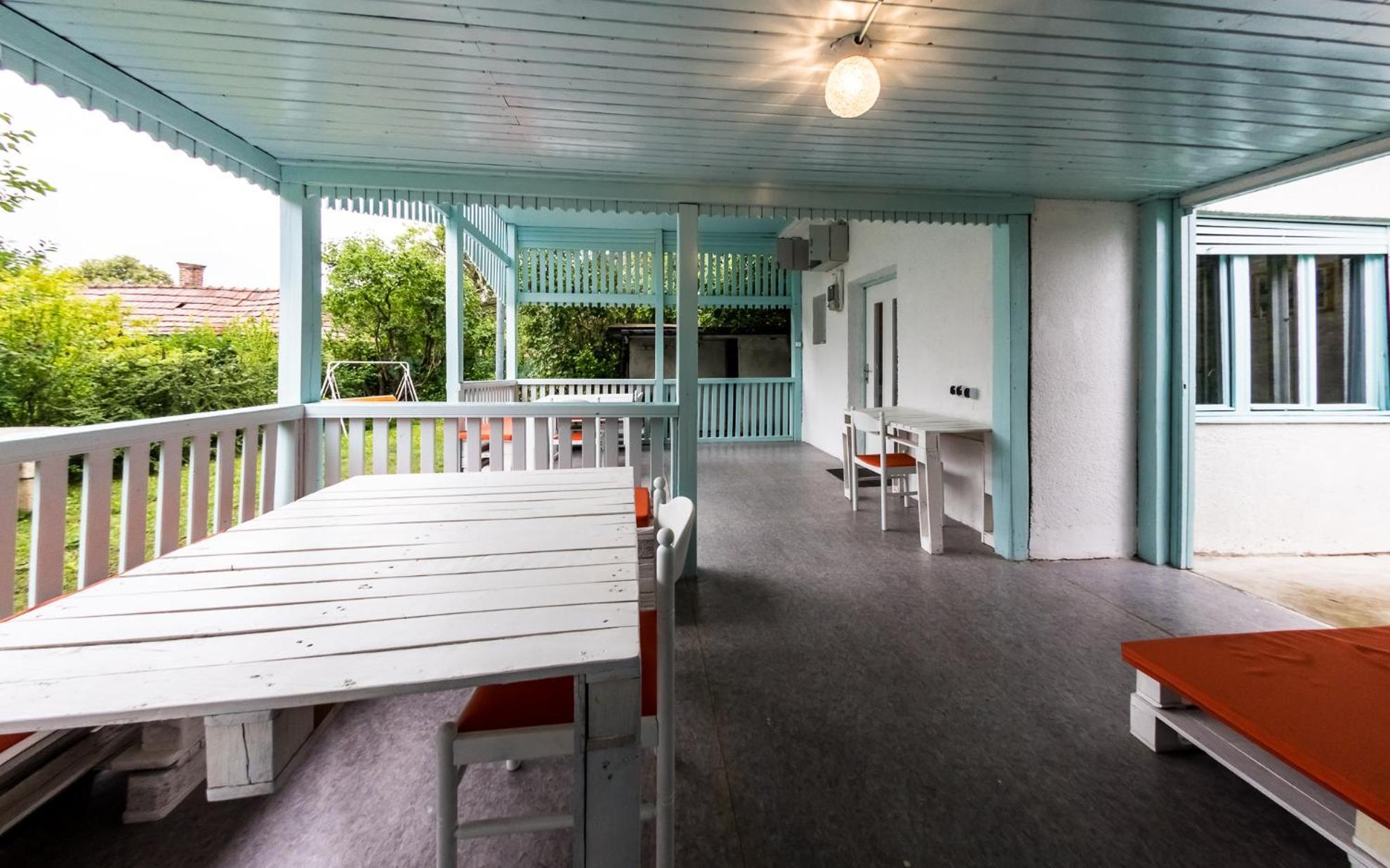 Penge Bungalok Hotel Balatonalmádi Buitenkant foto